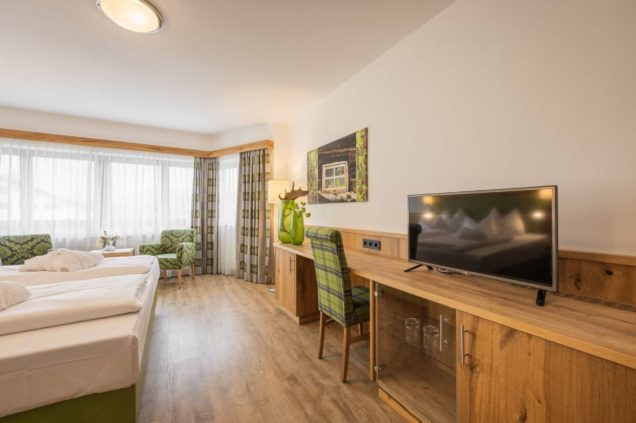 doppelzimmer-tirol-wellnesshotel-schoenruh-seefeld-tirol-innenaufnahmen-1746-dj
