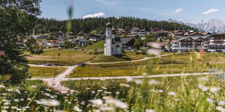 Seekirchl in Seefeld im Sommer