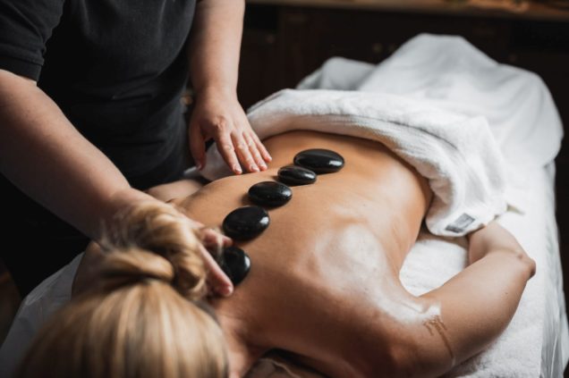 hot-stone-massage-wellness-beauty-wellnesshotel-schoenruh-0844-dj