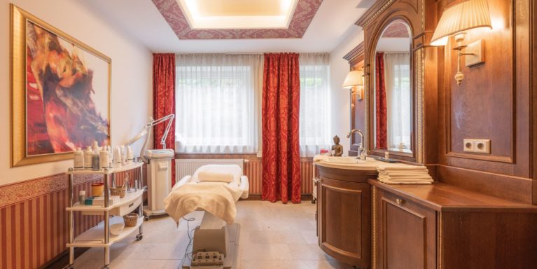 kosmetikraum-beauty-wellnesshotel-schoenruh-seefeld-tirol-7081-HDR-dj