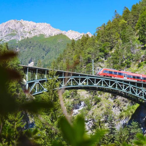 DB Regio auf der Schlossbachklammbrücke
